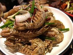 -虾弄弄海派小龙虾·牛羊蝎子火锅