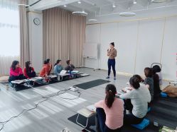 -亚太瑜伽普拉提学院