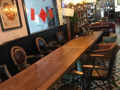 -拖板鞋咖啡旅行酒店(春熙路地铁站店)