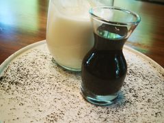 -Chom Cafe and Restaurant