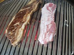 特制牛肉仔排-百分百济州传统烤黑猪肉店