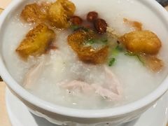 -英皇UA电影城(虹桥天地店)