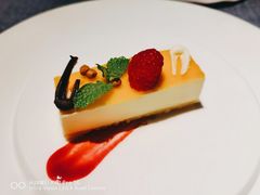 野莓芝士蛋糕-弦月窗LUNETTE BY AMANDA(复兴路店)