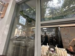 -喜茶(上海淮海中路渔阳里店)