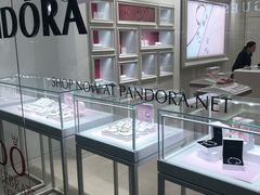 -Pandora潘多拉珠宝(宝山万达广场店)