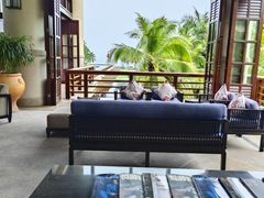 -亚龙湾喜来登·美景台大堂吧