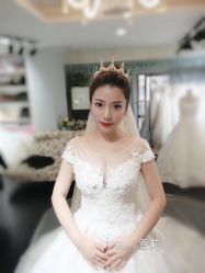 -雪莉美妆婚纱馆