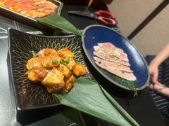 -山川小町·极番烧肉(新地假日广场店)