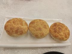 酥皮粒粒菠萝包-龙的酒楼·手工早茶·顺德菜(近良路店)