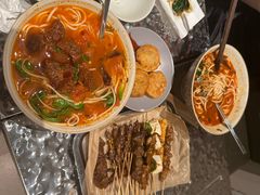 -粉八·云南米线·建水烧烤(常熟路店)