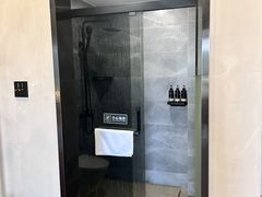 -闲隅江景艺术酒店(解放碑洪崖洞总店)