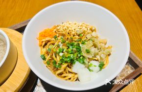 Snowflake Pork Sauce Noodles