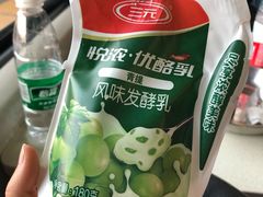 -全家便利店(莲花池东路店)