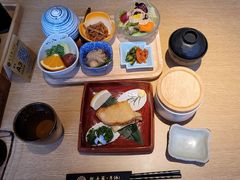-阿吾罗·月咏精致日料(港汇恒隆广场店)