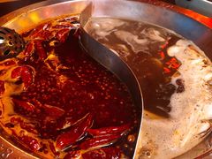 菌菇鸳鸯锅-大龙辣火锅·龙虾·烧烤(湖滨新天地店)