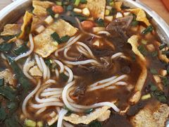 -柳州肥姨妈大骨螺蛳粉(沙河店)