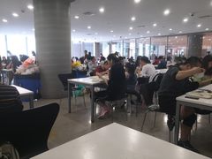 大堂-浦东图书馆读者餐厅
