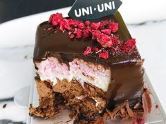 -UNI UNI(环亚凯瑟琳店)