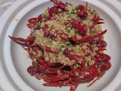 -肥肥虾庄·金牌油焖大虾(首义路店)