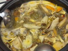 -菌之家·专业纯野生菌火锅·特色炒菌