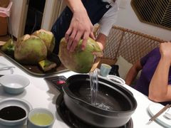 -东椰·海南椰子鸡火锅(朝阳门店)