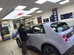 -车水马龙3M汽车贴膜冠军店隐形车衣改色膜(漕宝路中环店)