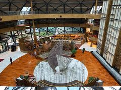 -上海滴水湖皇冠假日酒店