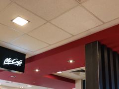-麦当劳(汉口火车站候车室店)