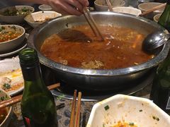 -肖肖酸萝卜鱼火锅(总店)