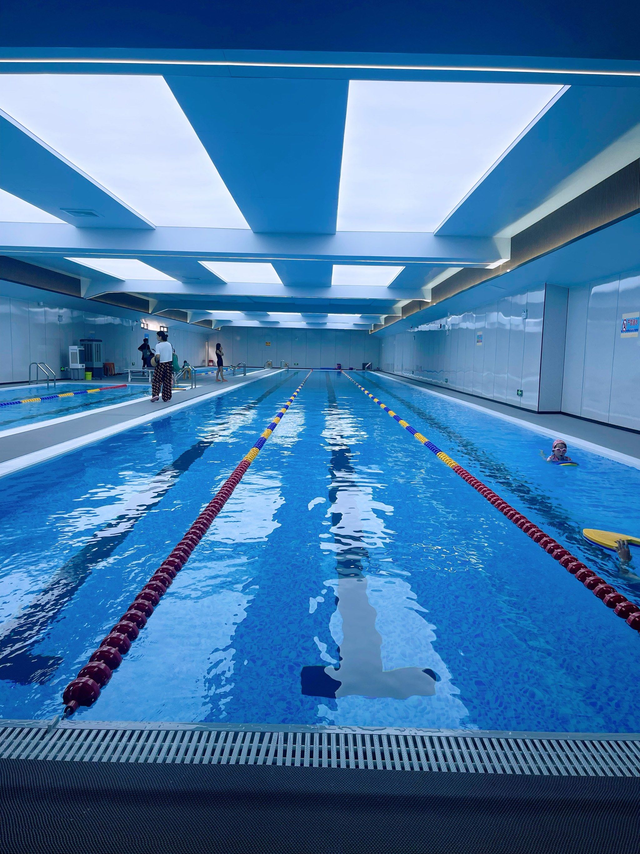 专门给儿童培训的恒温游泳机构!