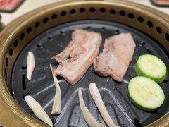 -蚂蚁洞·烤肉大营地(上海静安大悦城店)