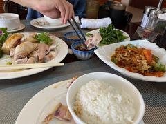 蛋白尖椒西红柿炒肉沫-亚龙湾老厨房·海南家常味