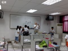 -上海外国语大学(虹口校区)