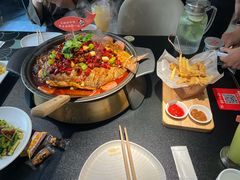 -辣尚瘾·烤鱼·新川菜(牡丹园直营店)