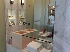 -上海滴水湖皇冠假日酒店
