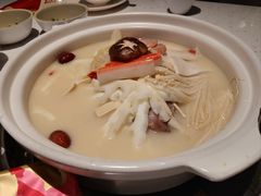 -三人行骨头王火锅(长寿店)
