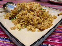 -香巴拉云南餐厅(华莱坞店)