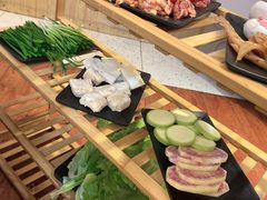 七彩土豆-阿昌白族石板烧·菌锅(大理古城店)