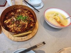 -有红鸡毛店·川菜(建设路店)