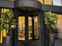 -上海和平饭店维克多咖啡厅 Victor's