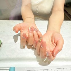 -孔雀手美甲美睫护理