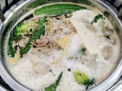 -龍歌自助小火锅(市南金茂湾店)