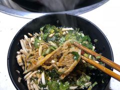 -钢管厂五区小郡肝串串香(奥克斯广场锦城万达店)