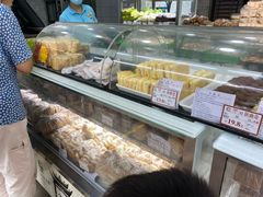 面包甜点陈列柜-闻酥园(青羊区文殊坊店)