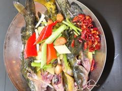 干锅黄骨鱼-新海利海鲜城·41年珠海老字号(夏湾店)