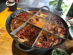 -白乐天毛肚火锅馆(南滨路店)