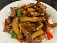 -满江红四季餐厅 · 国家五钻级酒家(新纪元大酒店店)