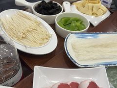 -楼外楼大刀肉传统火锅(西安大路店)