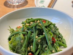 木姜子油拌丝瓜尖-一坐一忘云南菜(嘉里中心店)