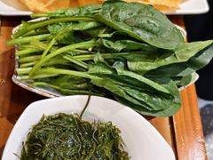 -乡土黄·鲜牛肉火锅·小龙虾(兴业街店)